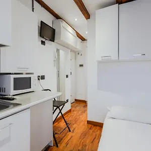Sant Ambrogio Lovely Flat Milano