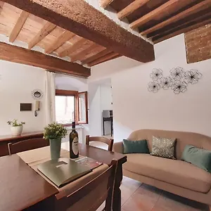  Apartment Vernaccia Italy