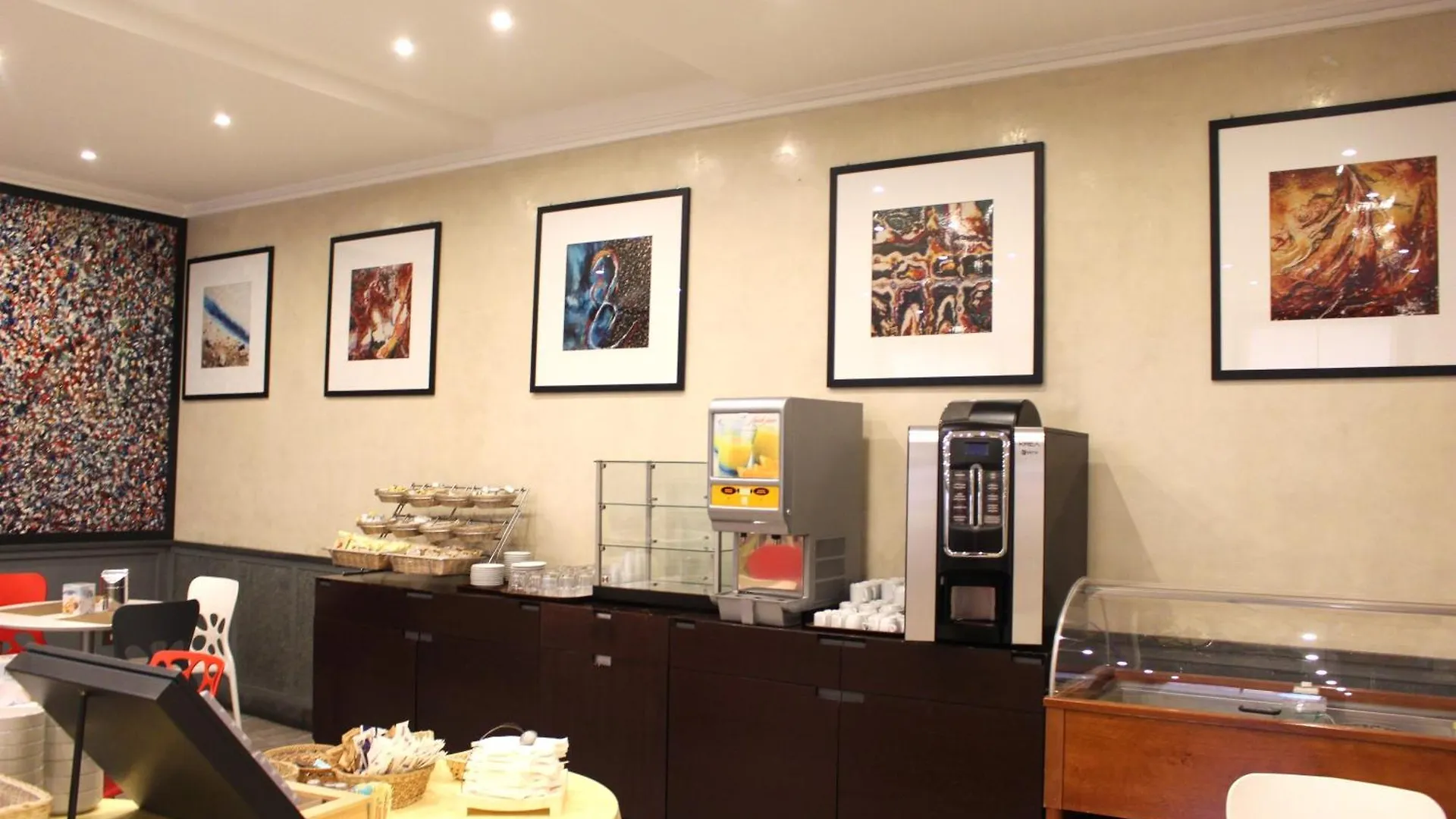 Club Hotel Milan 3*,