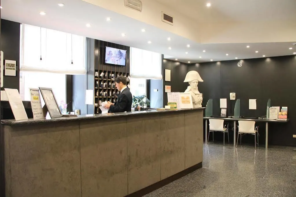 Club Hotel Milan 3*,  Italy